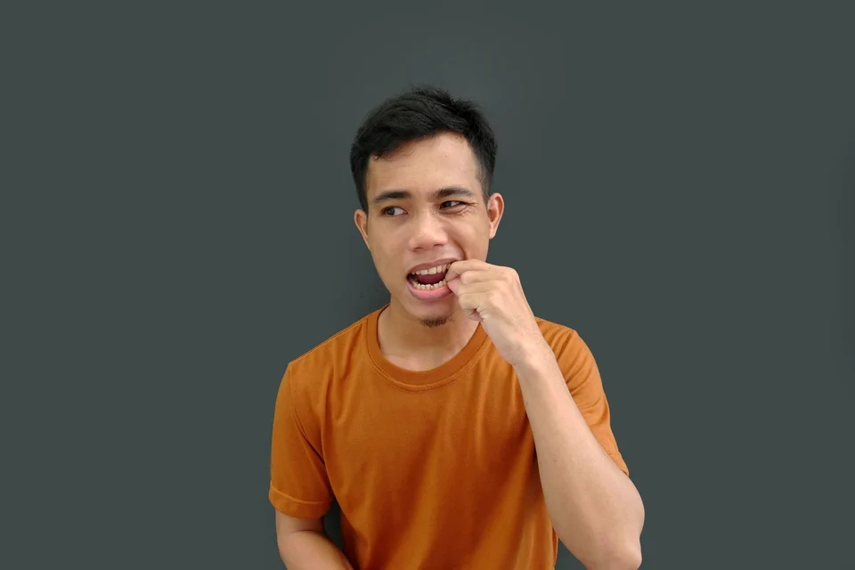 嘴巴苦苦的怎麼辦？一篇文章帶你了解原因及該看哪一科