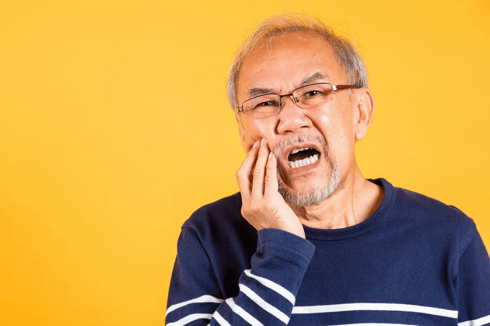 植牙與根管治療差在哪？耐用度、風險、流程1次整理