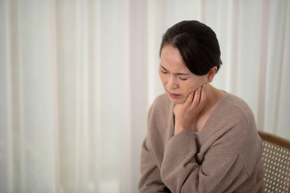 固定假牙拆除怎麼進行？會不會痛？常見疑惑1次了解